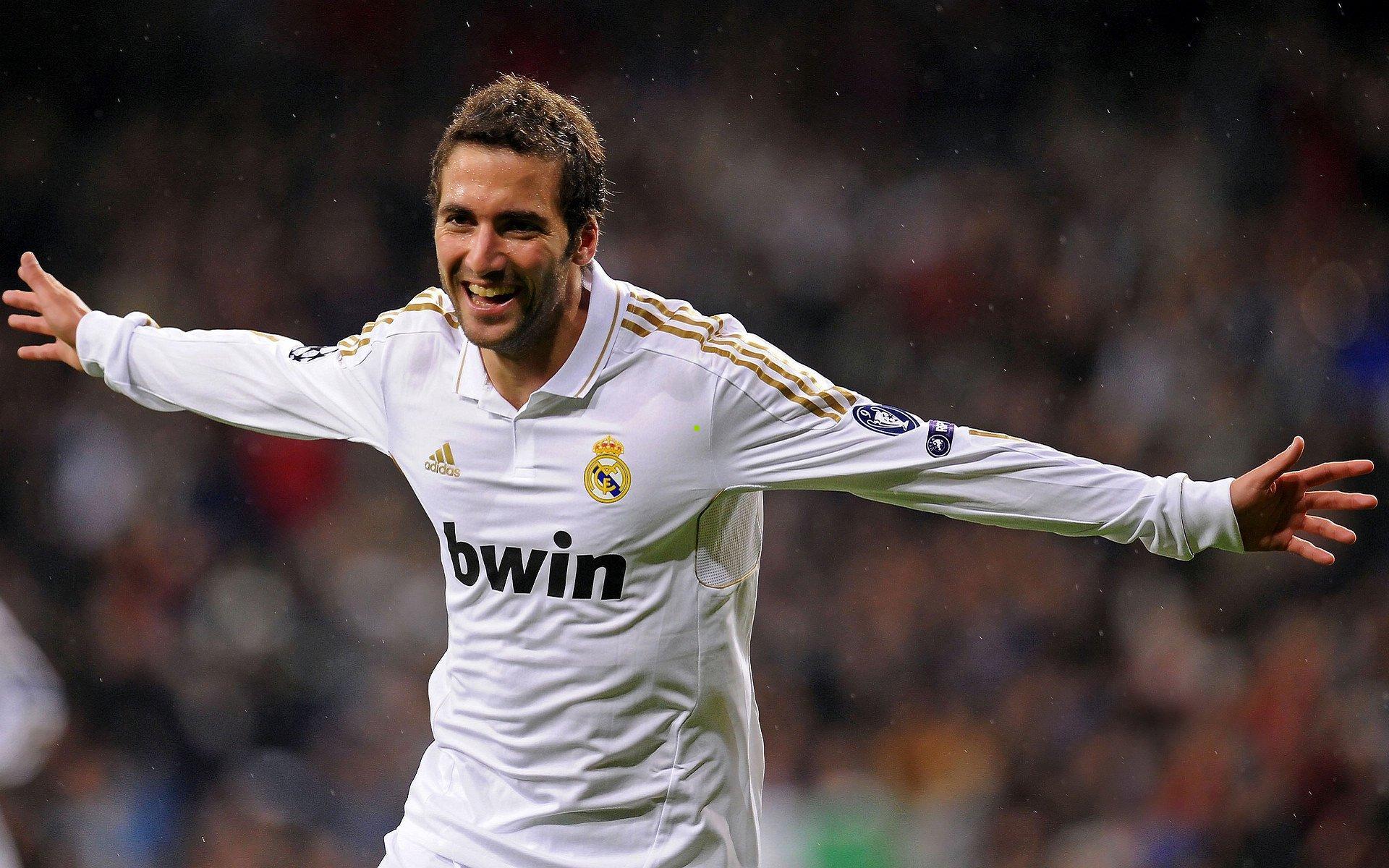 战术核心还是数据短板？武磊少拿球背后的高价值引争议